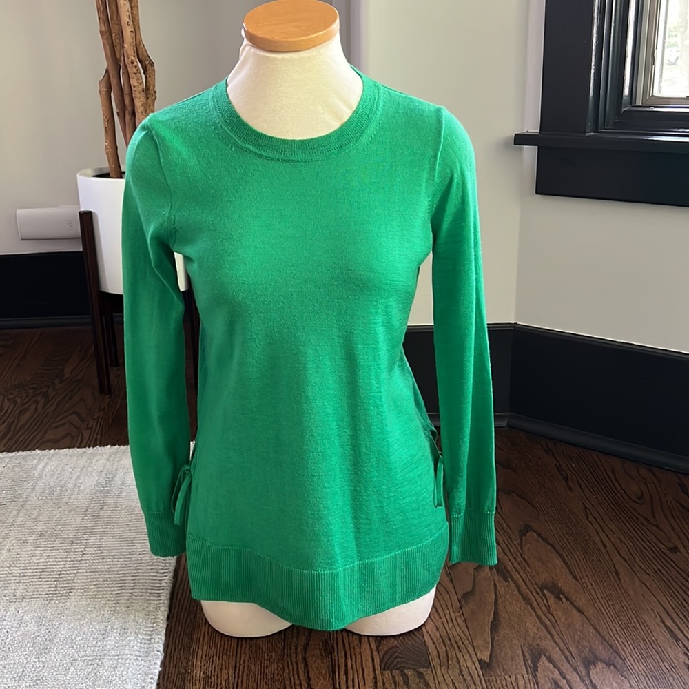 Kelly green J crew tunic sweater